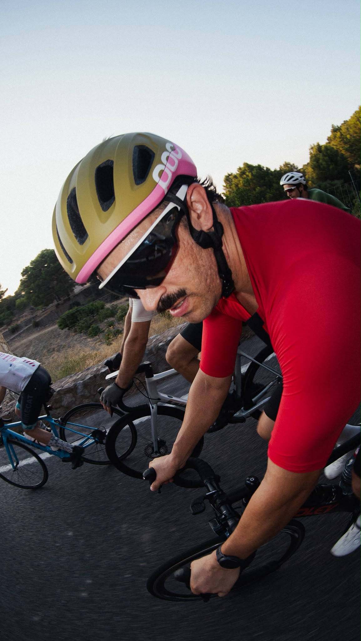 Rafa en salida de ciclismo en grupo